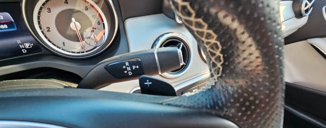 Mercedes-benz GLA 200d "38.000 km"/STRAFULL/INTROVABILE