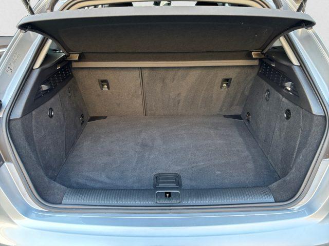 AUDI A3 SPB 30 TDI Sport GANCIO TRAINO