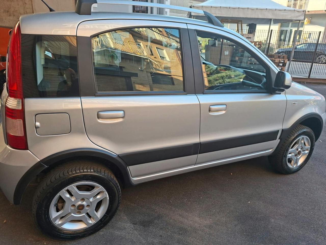 Fiat Panda 1.3 MJT 16V DPF 4x4 Climbing
