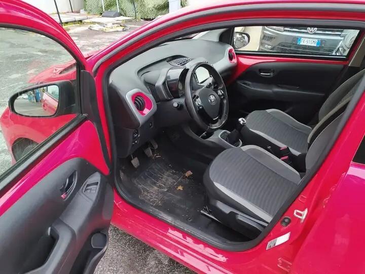 Toyota Aygo Connect 1.0 VVT-i x-cite