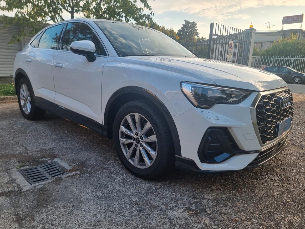 Audi Q3 SPB 35 TFSI S tronic Business Plus