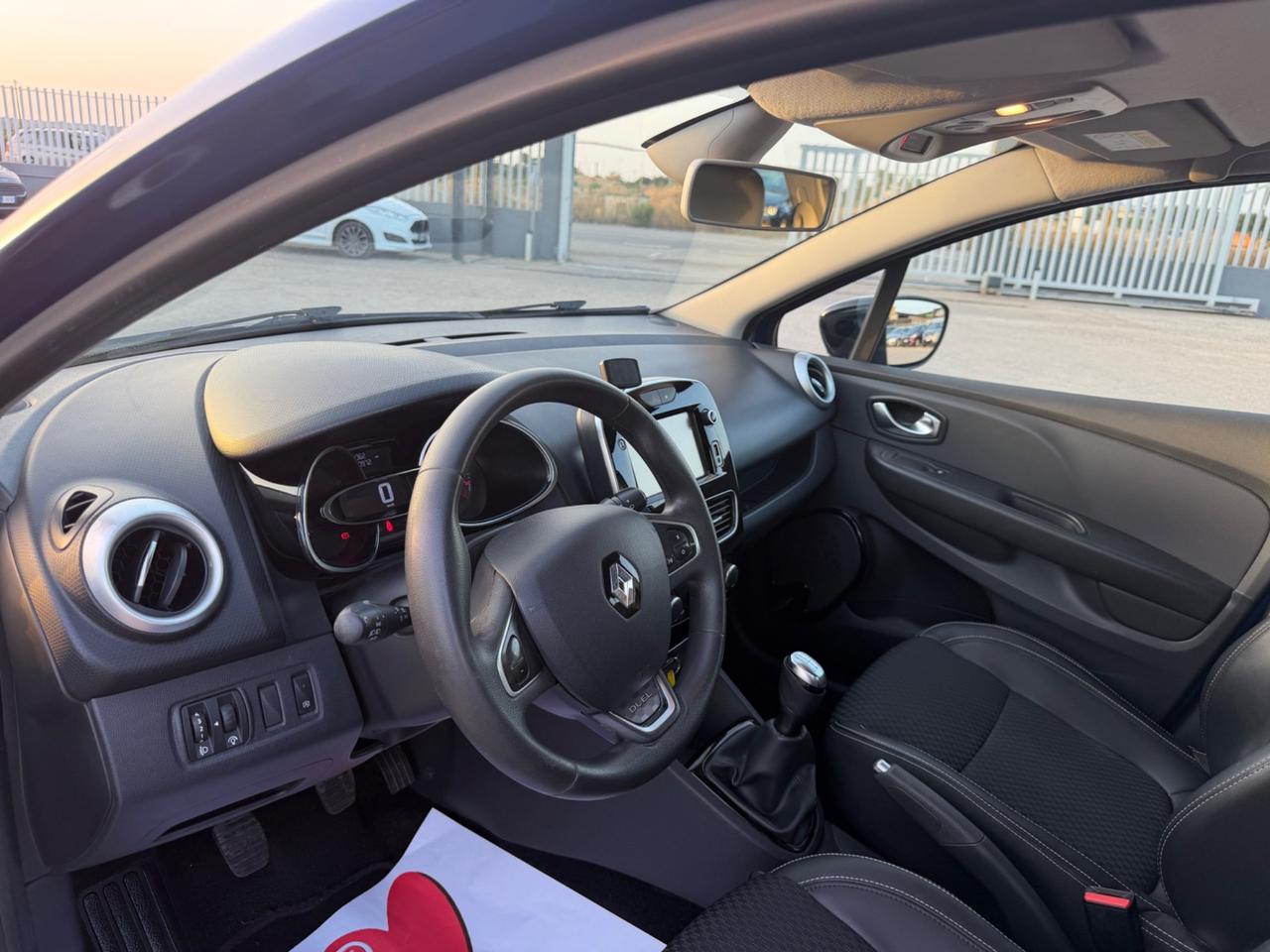RENAULT CLIO 0.9 TCe 90 CV DUEL FUL LED PELLE MY18