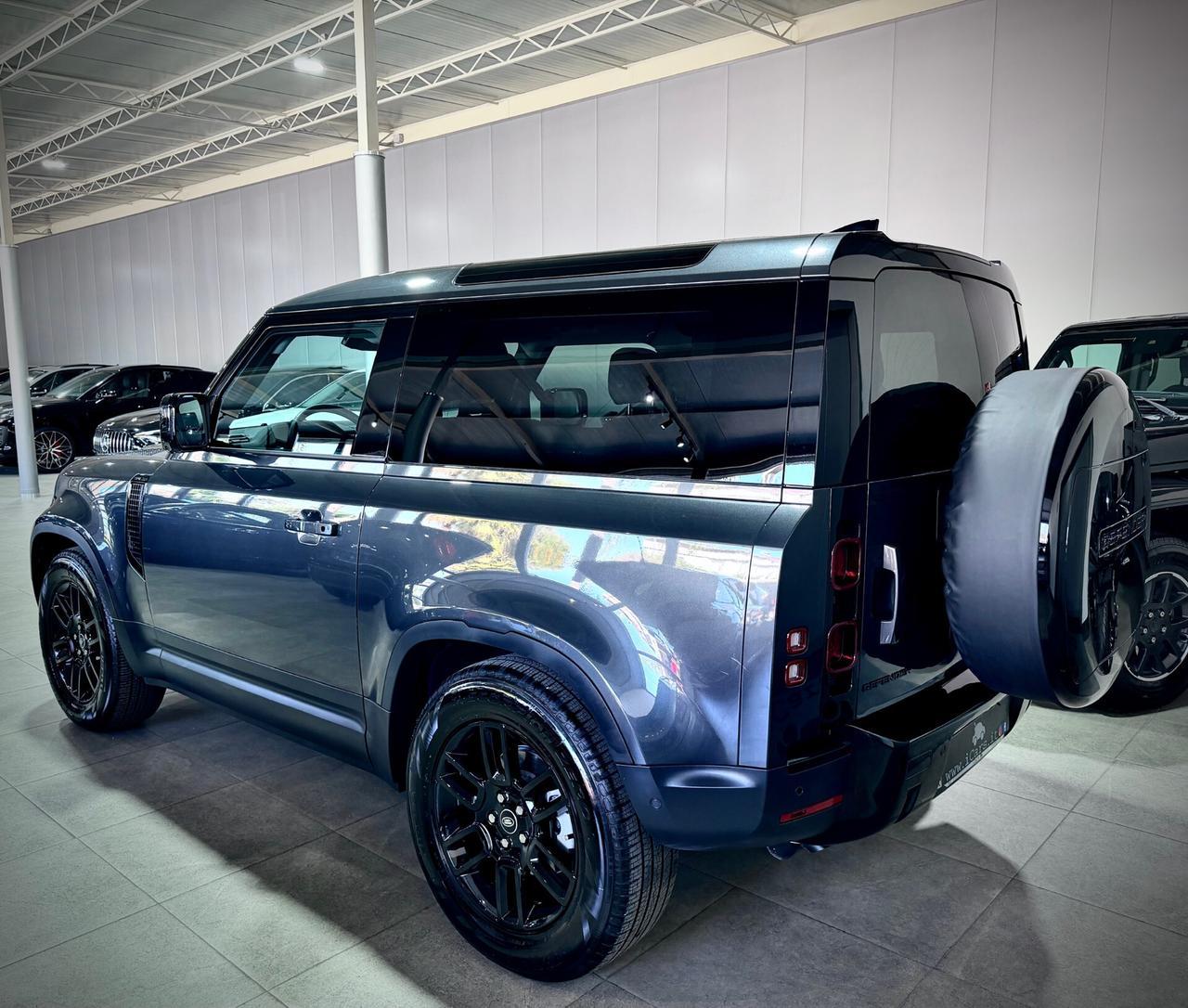 Land Rover Defender 90 3.0D I6 200 CV AWD Auto X-Dynamic SE