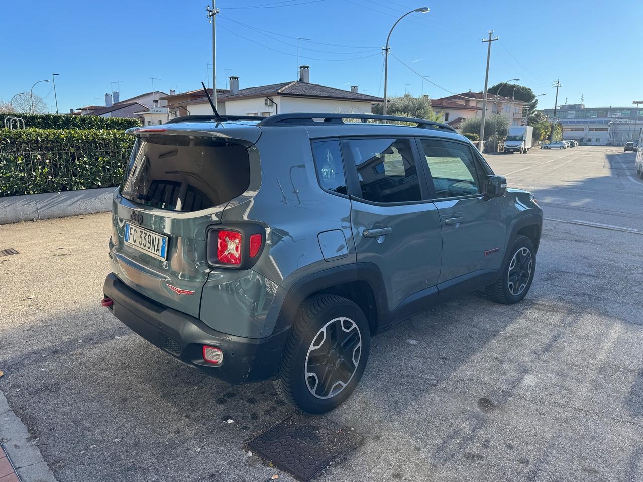 Jeep Renegade 2.0 Mjt 170CV 4WD Active Drive Low Trailhawk