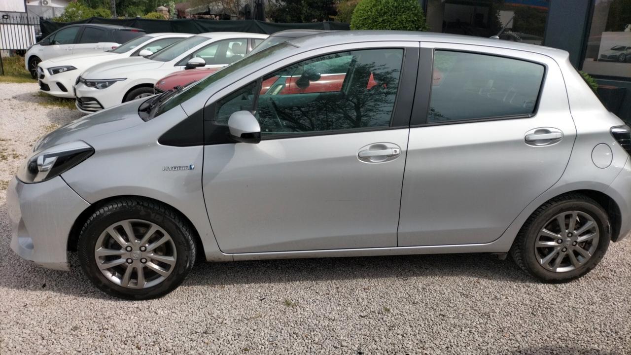 Toyota Yaris 1.5 Hybrid 5 porte Lounge**PREZZO REALE**