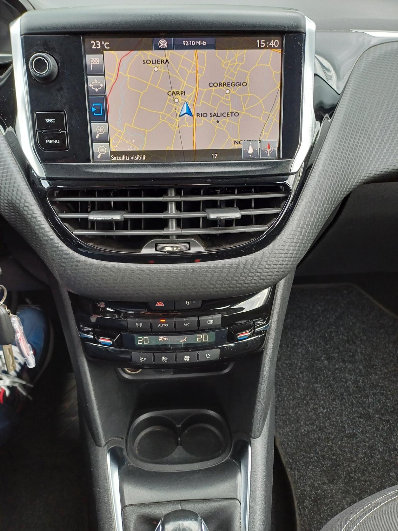 Peugeot 208 PureTech 82 5 porte Allure