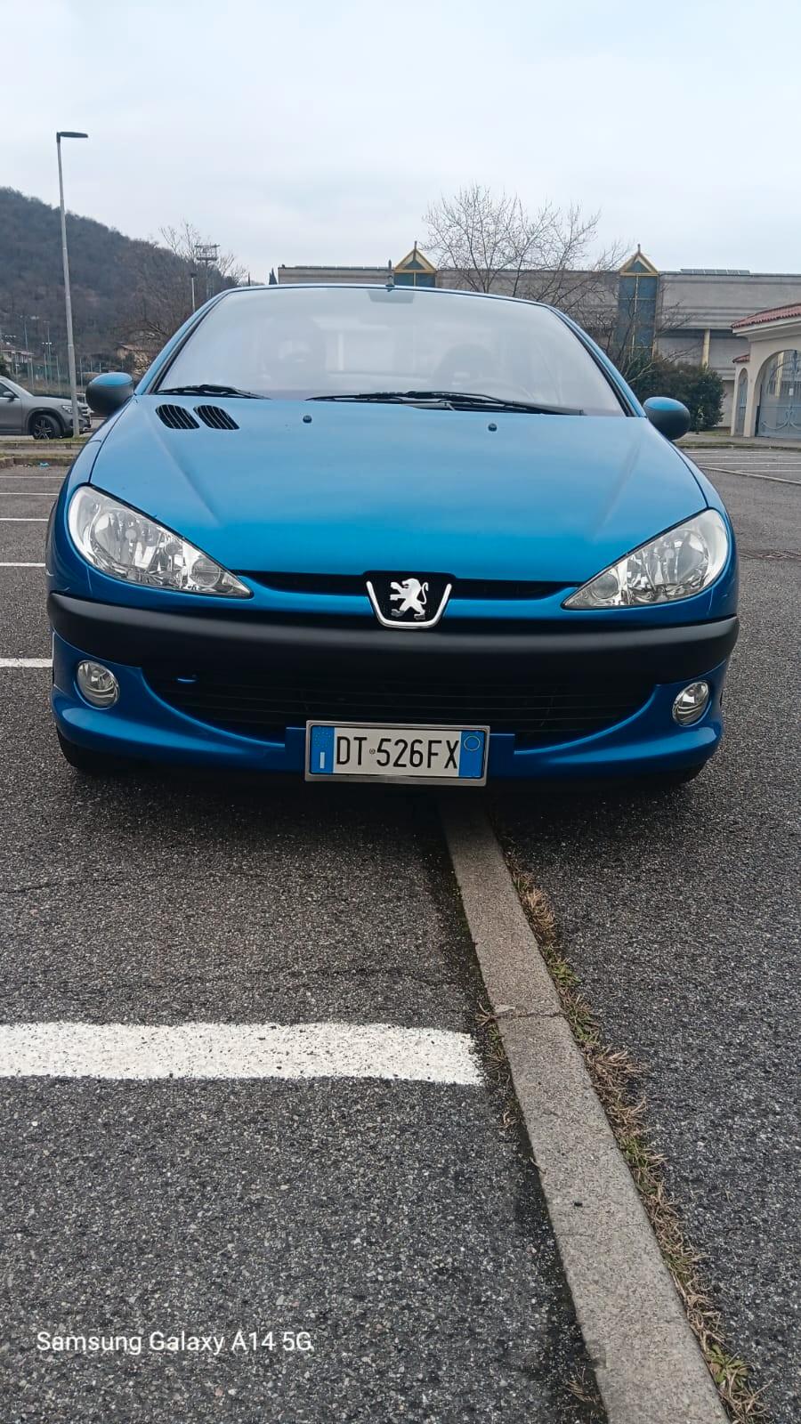 Peugeot 206 2.0 16V CC