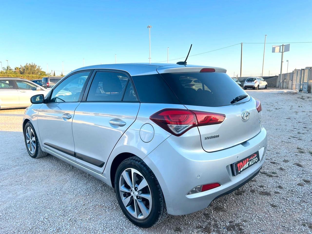 Hyundai i20 1.1 DIESEL 5 PORTE TETTO APRIBILE