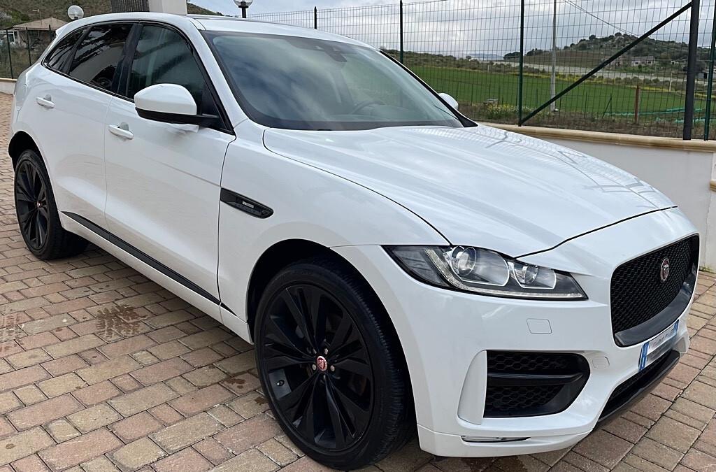 Jaguar F-Pace 3.0 D V6 300 CV AWD aut. Pure