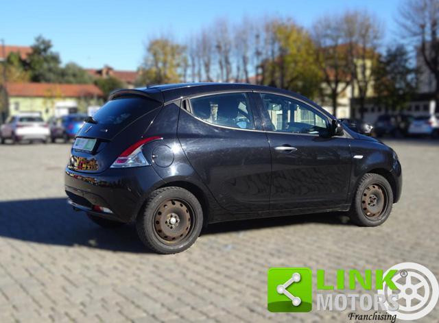 LANCIA Ypsilon 1.0 FireFly 5 porte S&S Hybrid Gold NEOPATENTATI