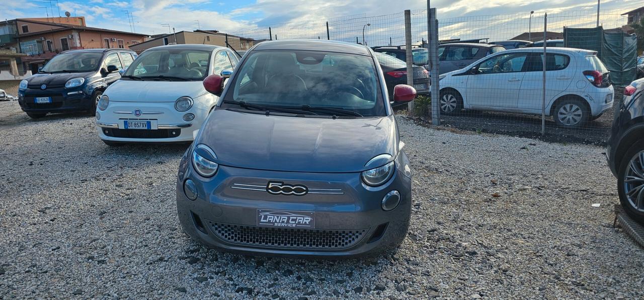 Fiat 500 500e Berlina 42 kWh La Prima
