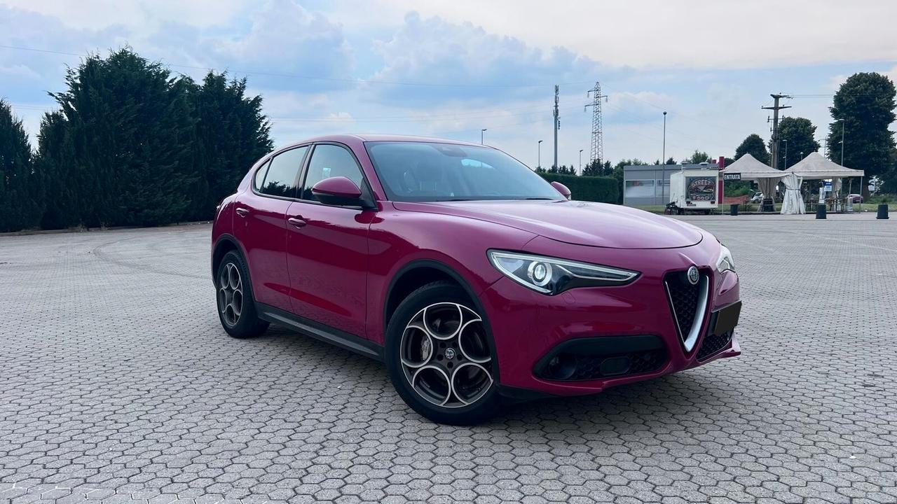 Alfa Romeo Stelvio 2.2 Turbodiesel 150 CV AT8 RWD Business