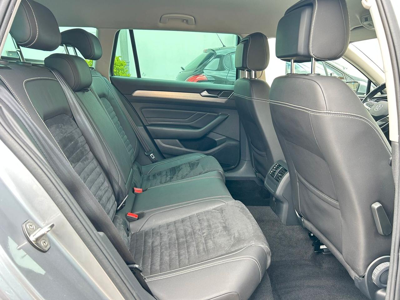 VW Passat 2.0 TDI DSG EXECUTIVE COCKPIT/NAVI-2020