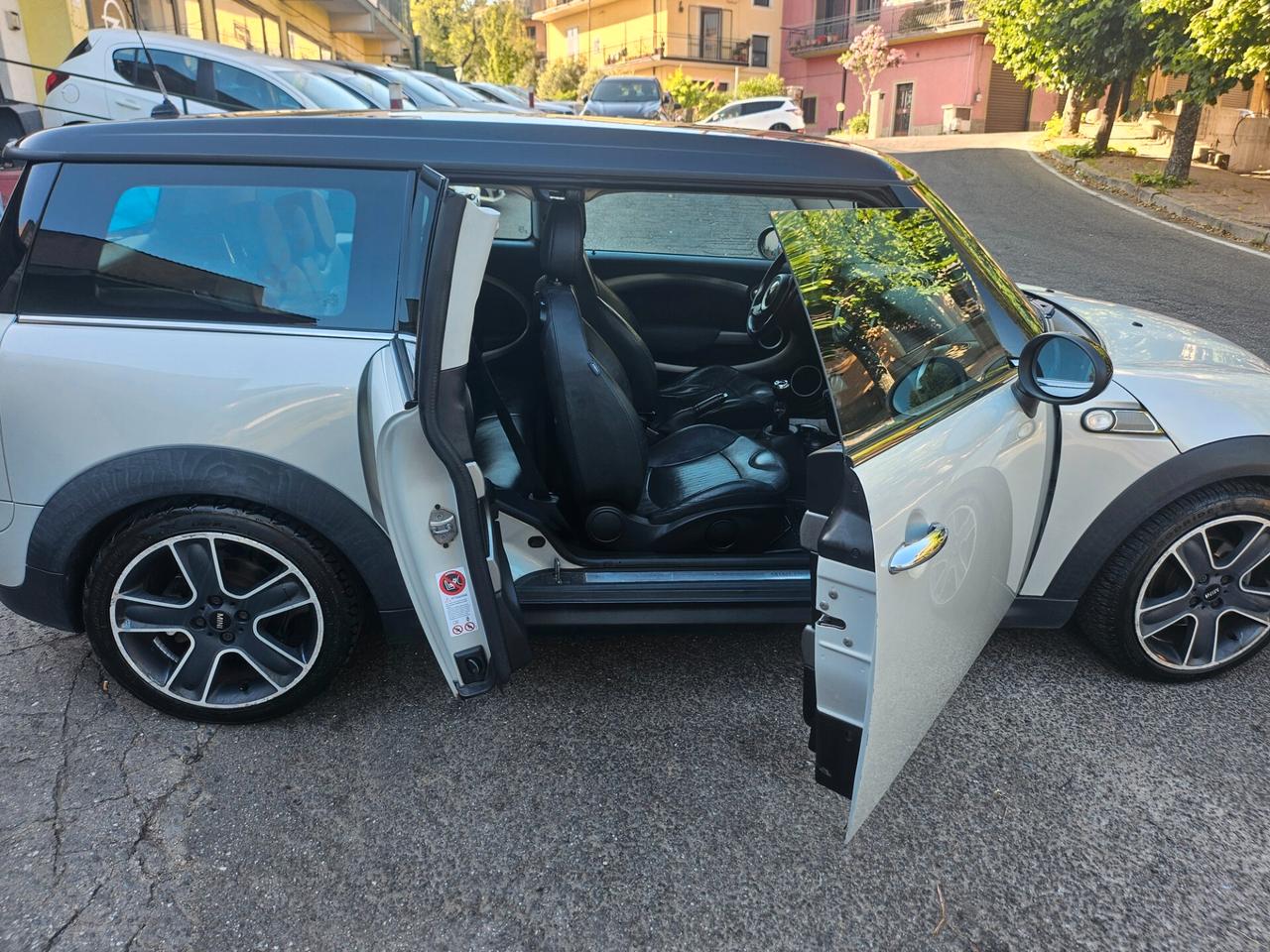 Mini Cooper D Clubman 1.6 DIESEL 2010