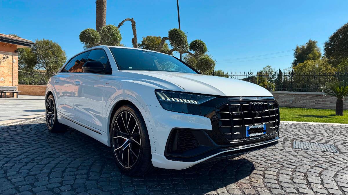 Audi Q8 55 3.0 tfsi mhev Sport quattro tiptronic