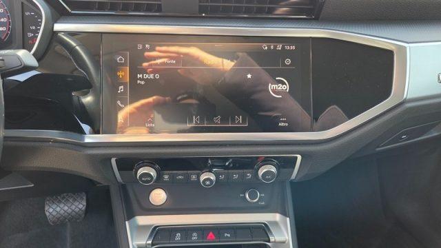 AUDI Q3 40 TFSI quattro S tronic Business Advanced PERMUTE