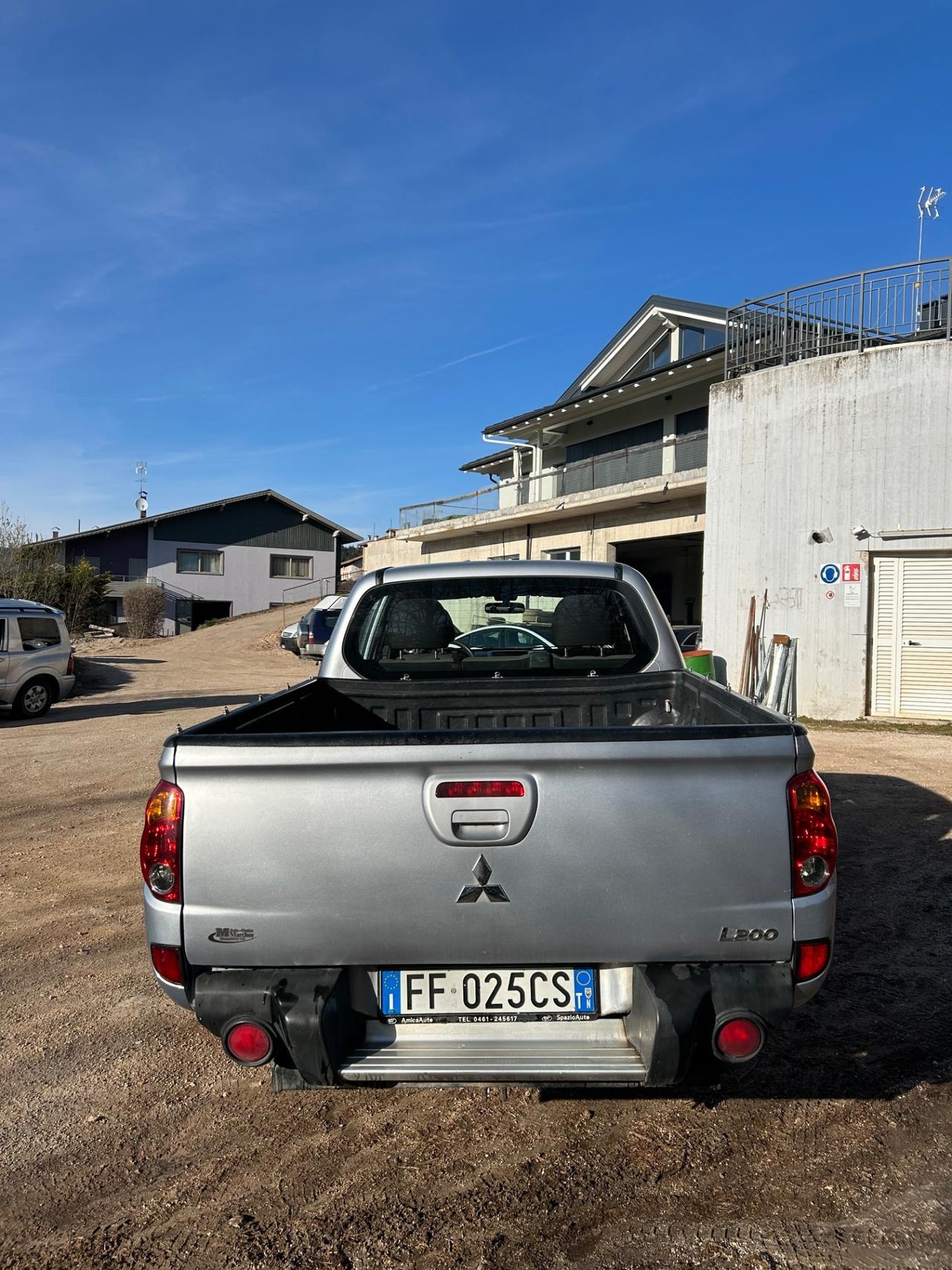 Mitsubishi L200 2.5 DI-D/136CV Club Cab Invite