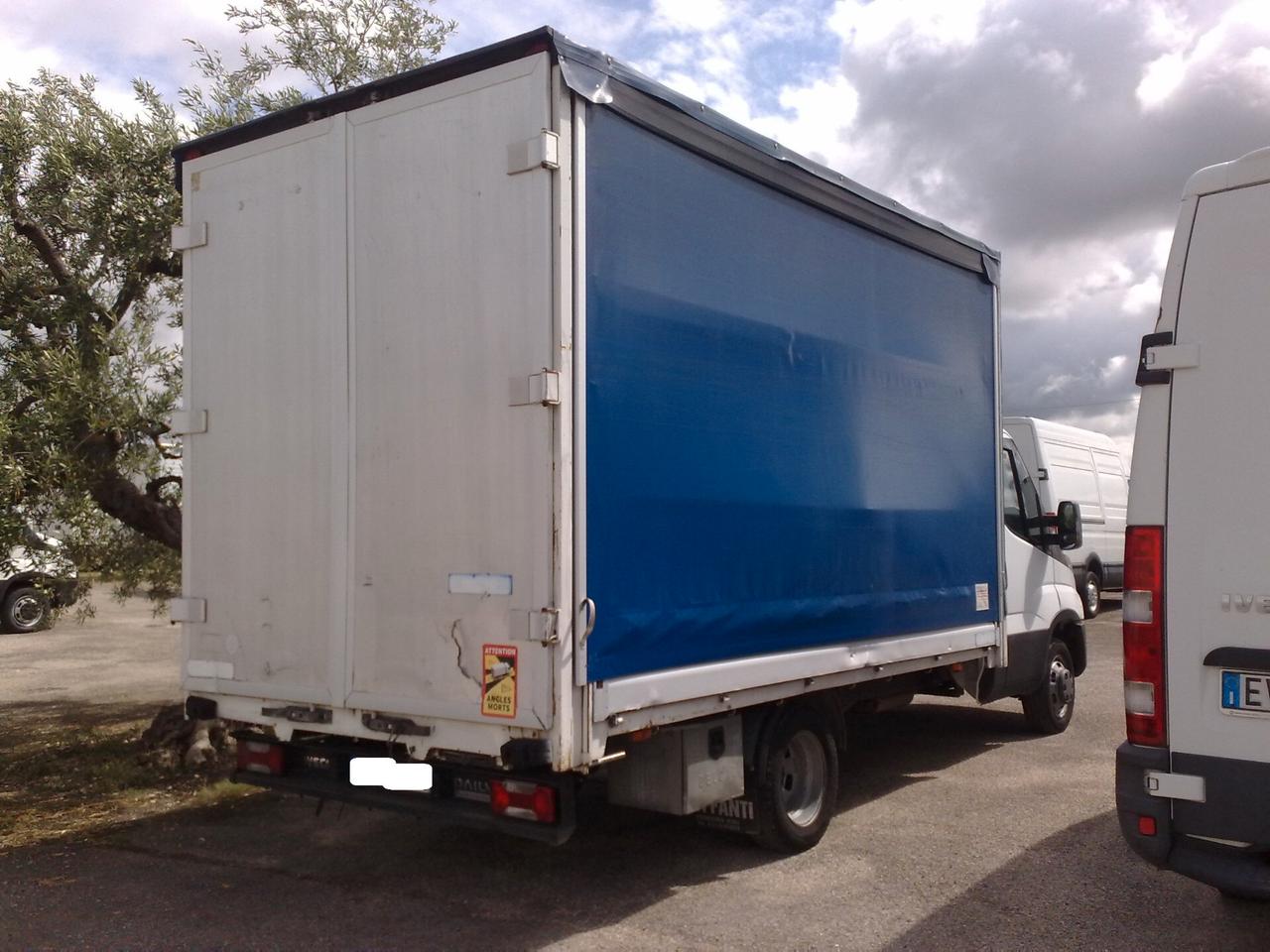 Iveco Daily 35c15 2.3hpt Centinato - 2015
