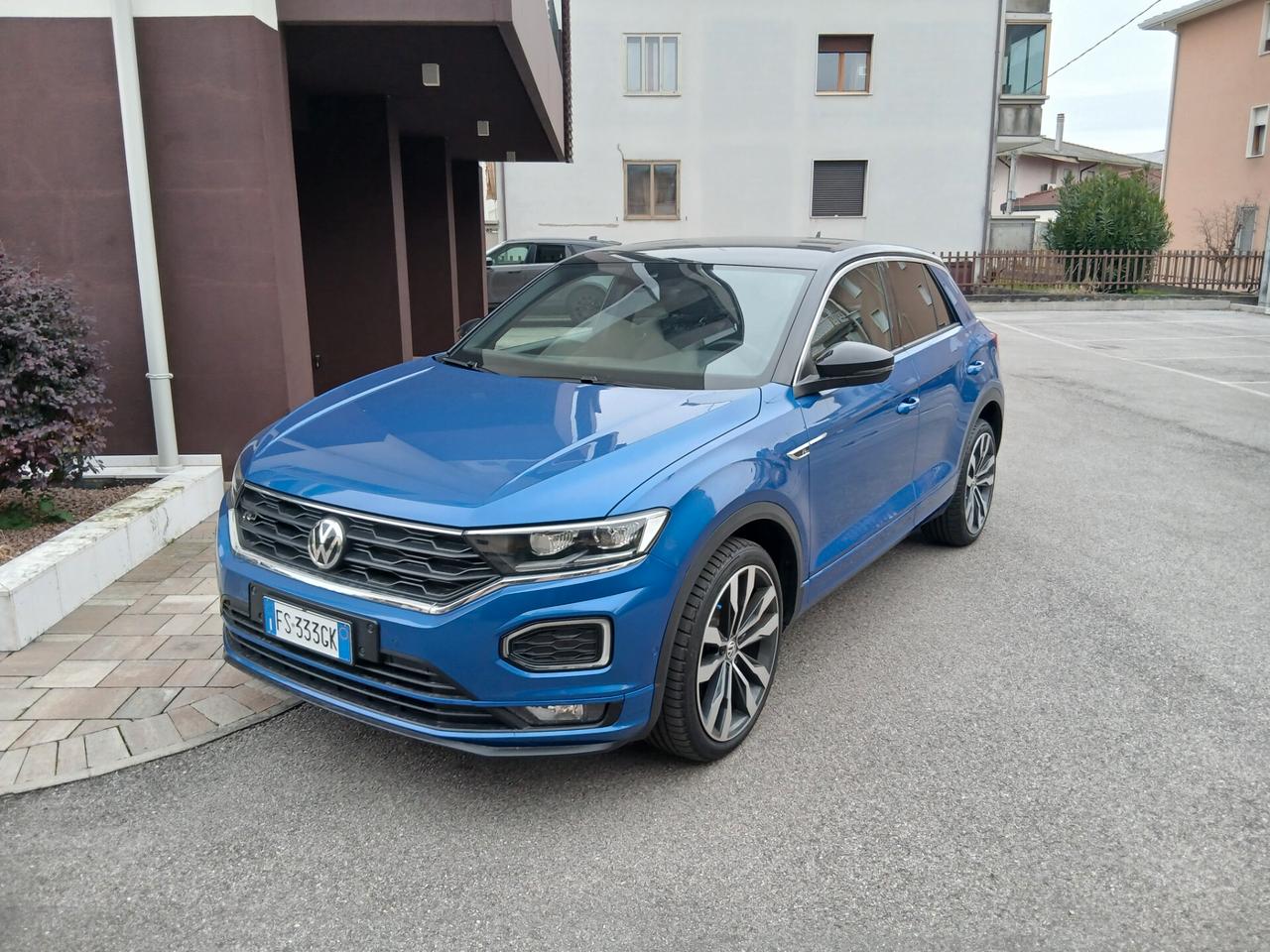 Volkswagen T-Roc 1.5 TSI ACT DSG RLine FULL optional tua a € 263 mese