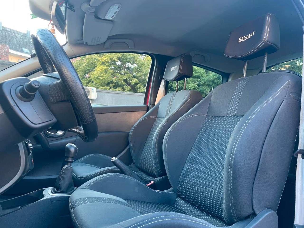 Renault Clio 2.0 16V 197 CV RS