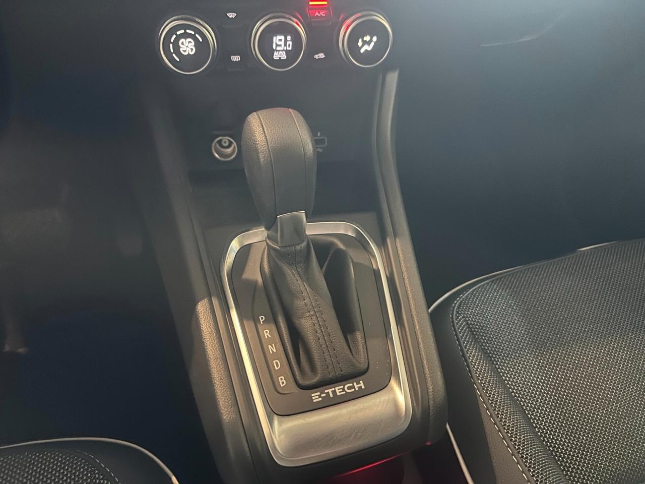 Renault Captur Full Hybrid E-Tech 145 CV Techno