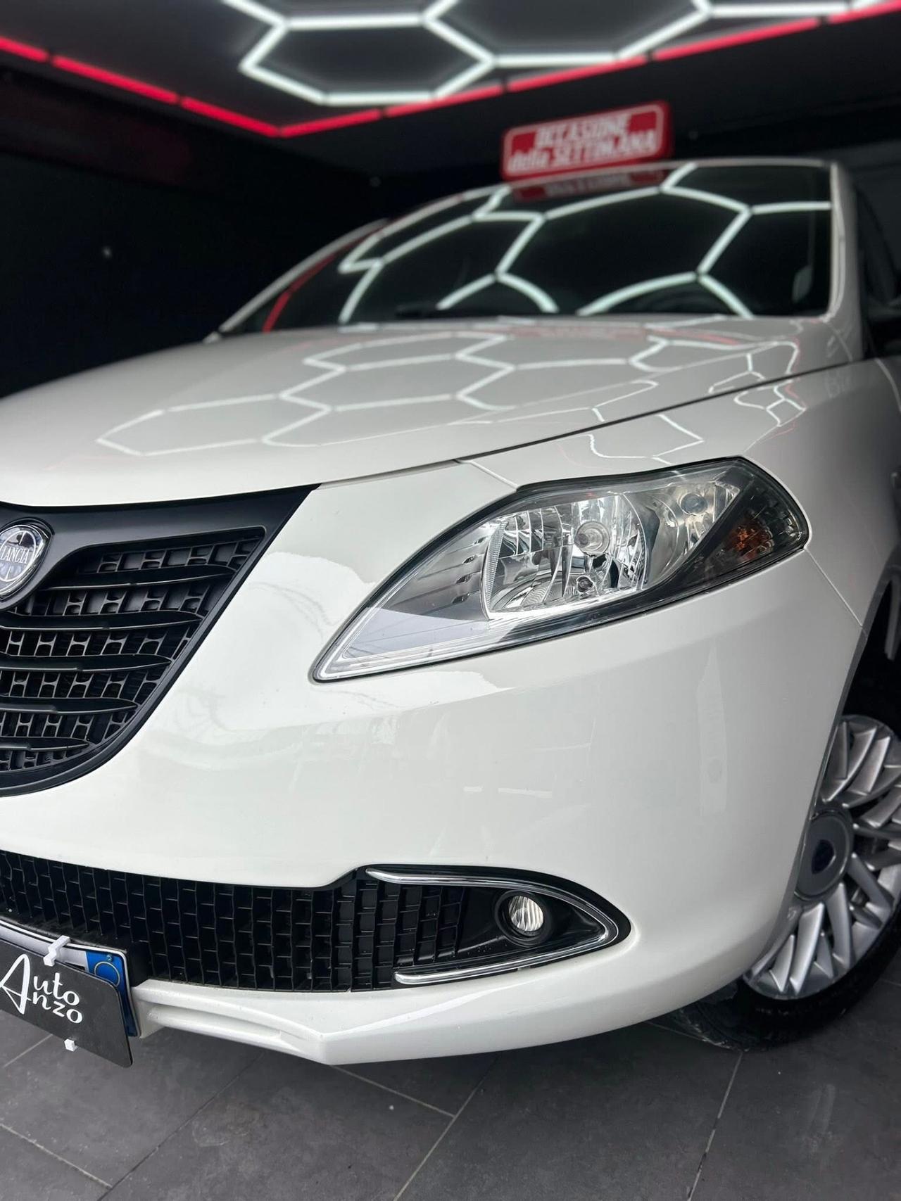 Lancia Ypsilon 0.9 TwinAir 85cv Ecochic Gold 2014