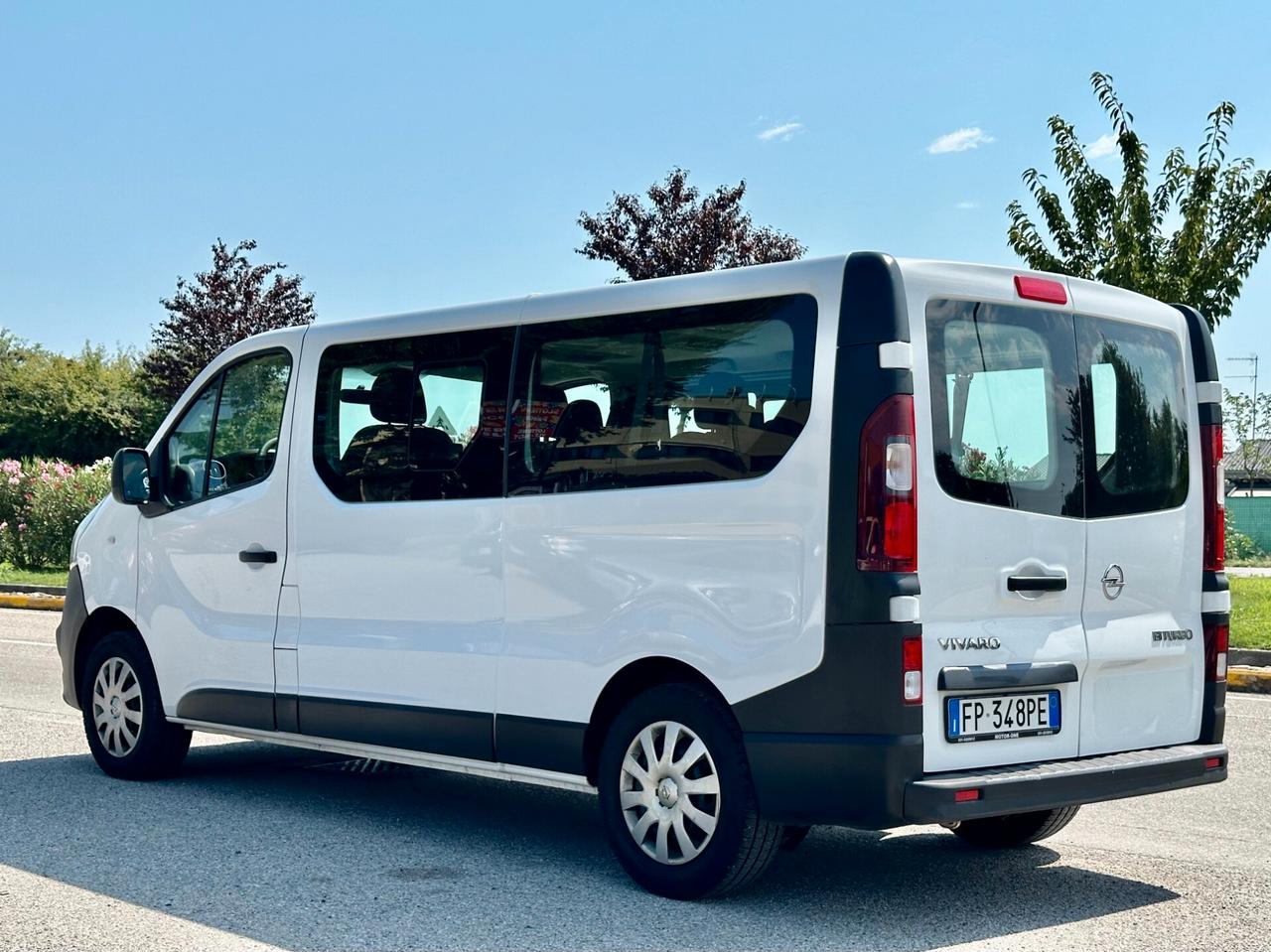 Opel Vivaro 29 1.6 BiTurbo 9 POSTI EcoFLEX PL-TN Combi