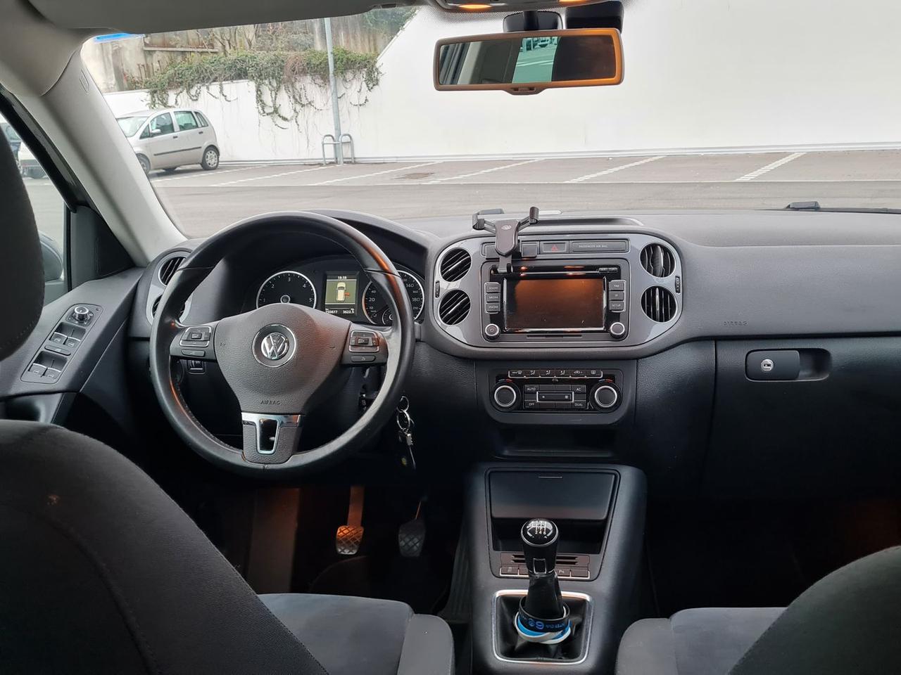 Volkswagen Tiguan 2.0 TDI BlueMotion Sport S #9743