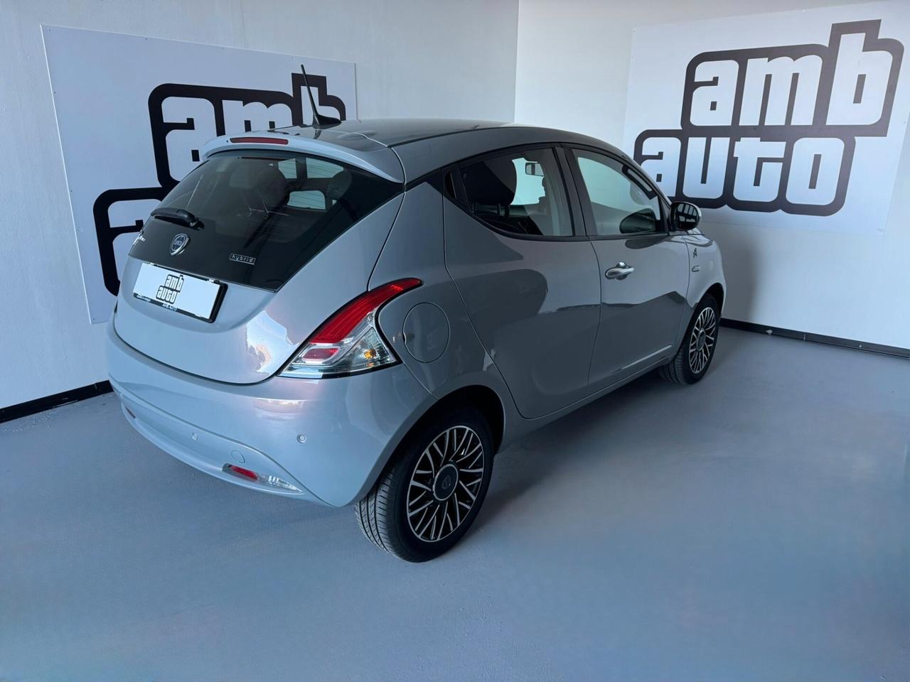 Lancia Ypsilon 1.0 FireFly 5 porte S&S Hybrid Ecochic A. Ferretti