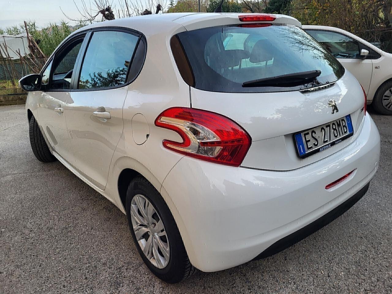 PEUGEOT 208 1,4 HDI-UNICA PROPRIETAR-4 REVISIONI