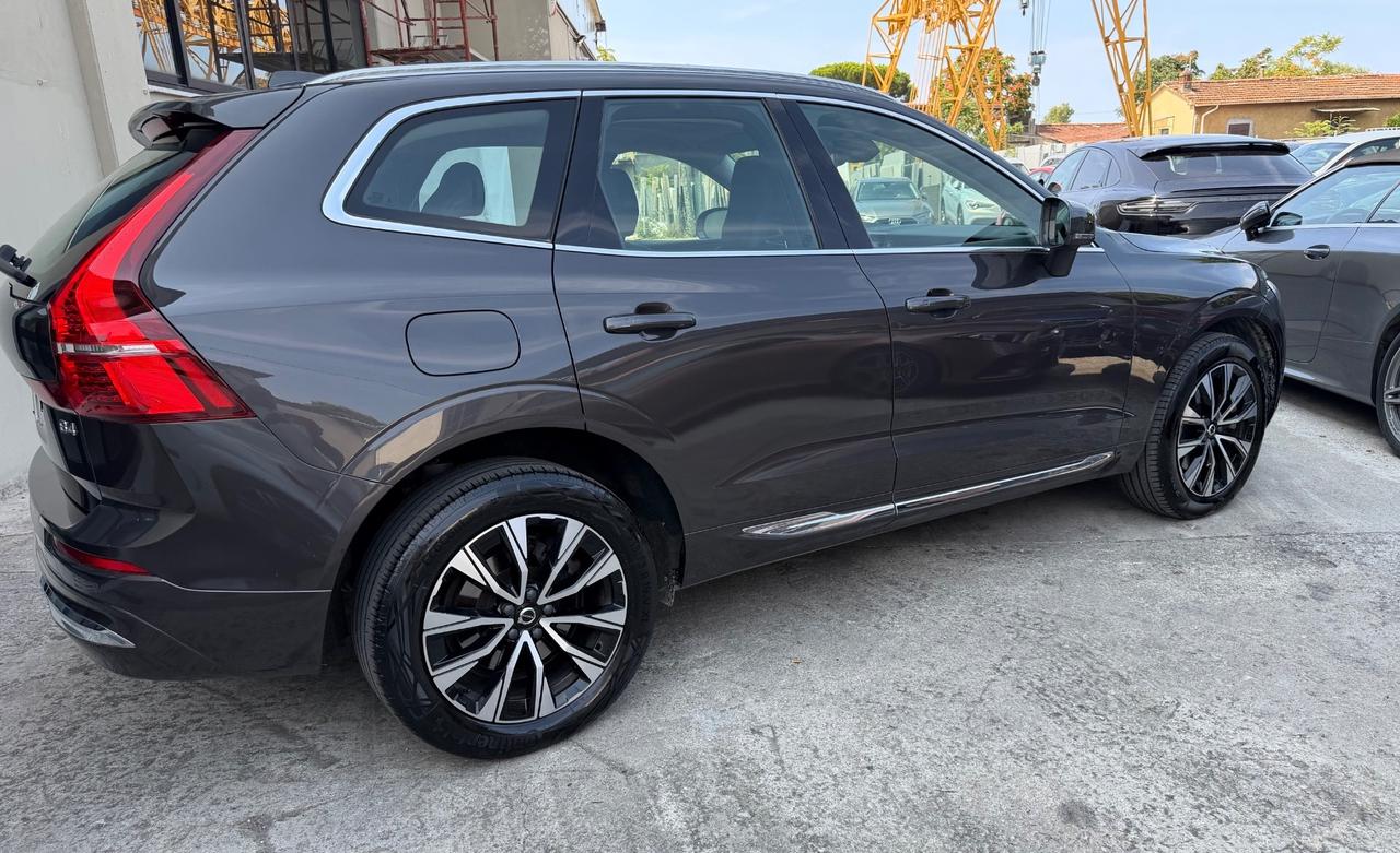 Volvo XC 60 XC60 B4 (d) automatico Plus Dark