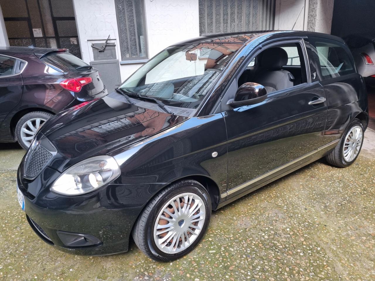 Lancia Ypsilon 1.2 69 CV Diva