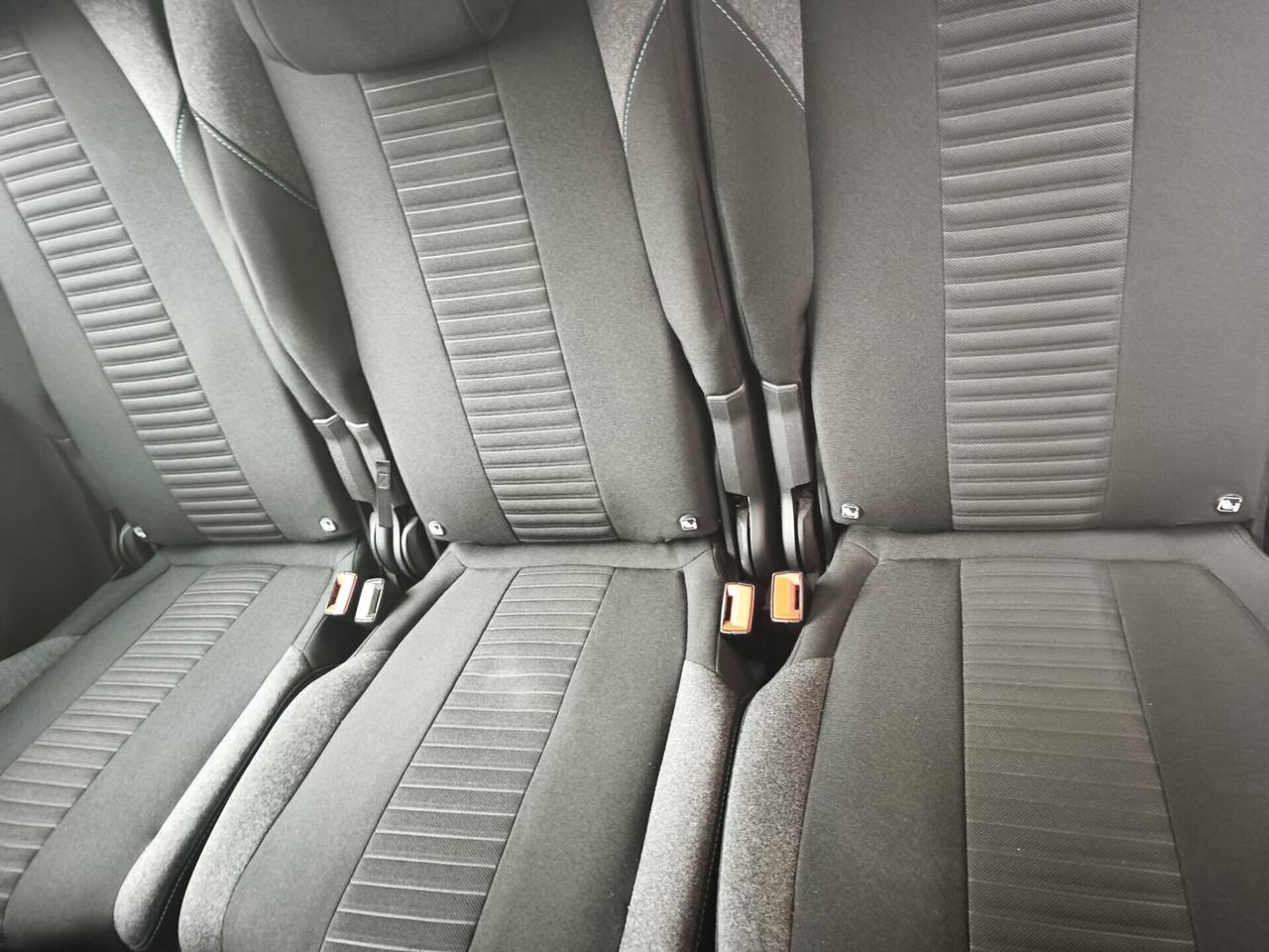 Peugeot 5008 BlueHDi 130 S&S EAT8 Active Pack