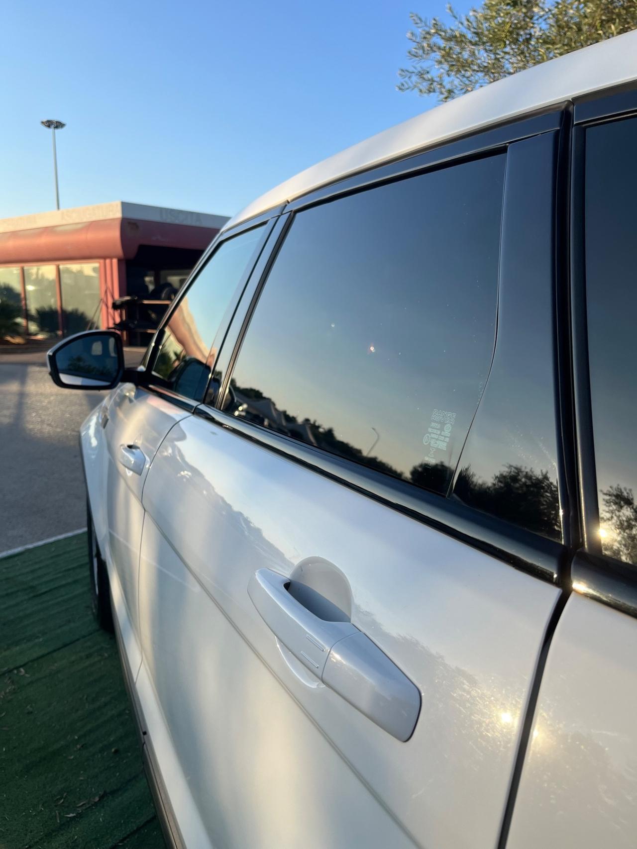 Range Rover Evoque 2.2 TD4 5p. Prestige
