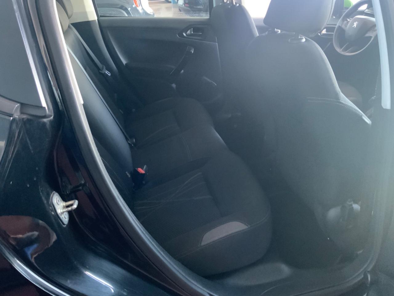 Peugeot 208 1.4 HDi 68 CV 5 porte Active