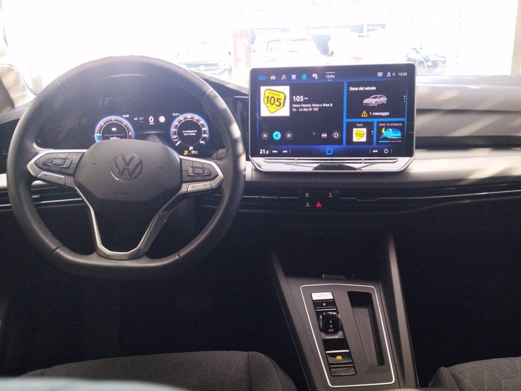 VOLKSWAGEN Golf variant 2.0 tdi life 150cv dsg del 2024