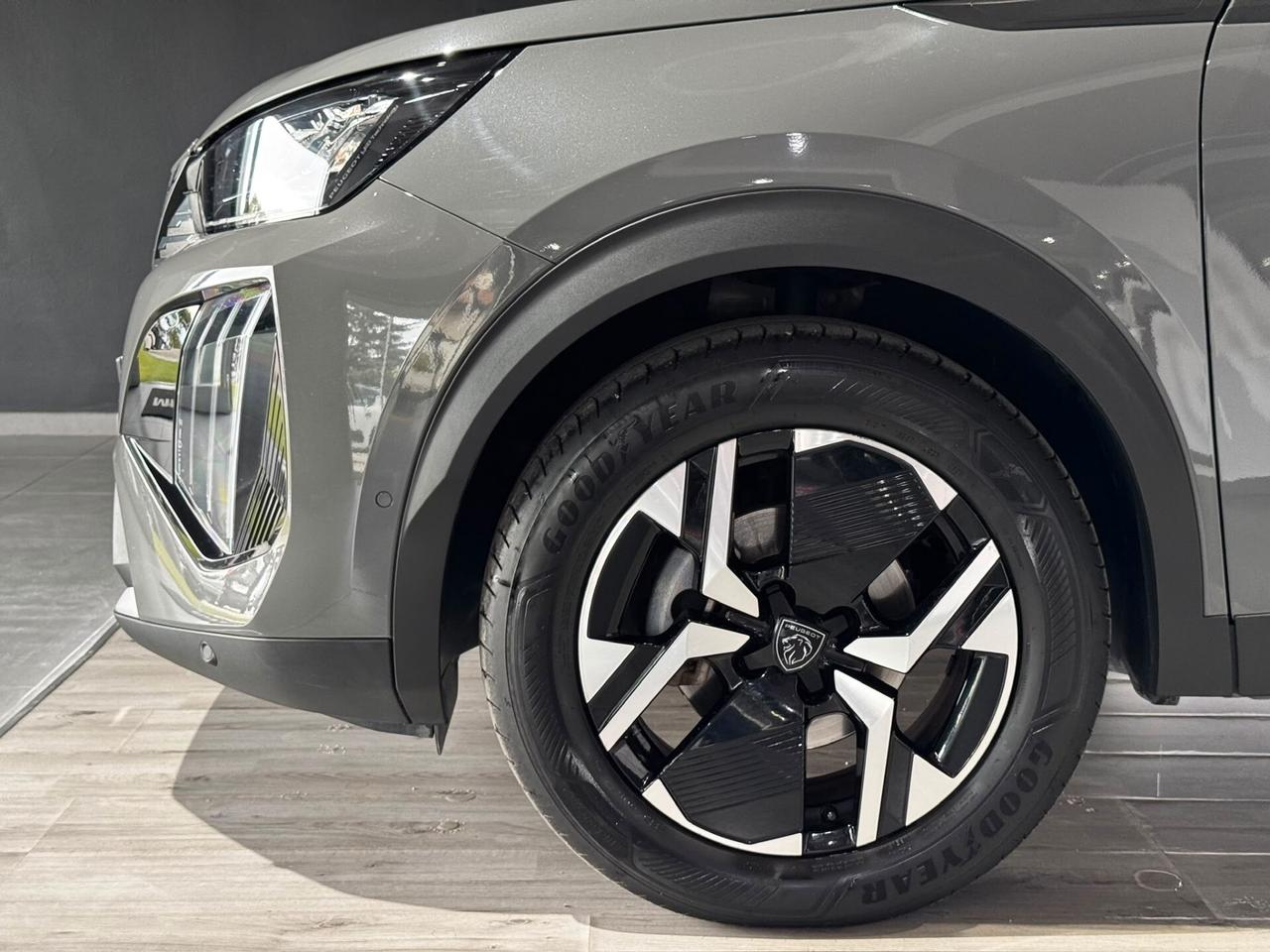 Peugeot 2008 PureTech 100 S&S Allure