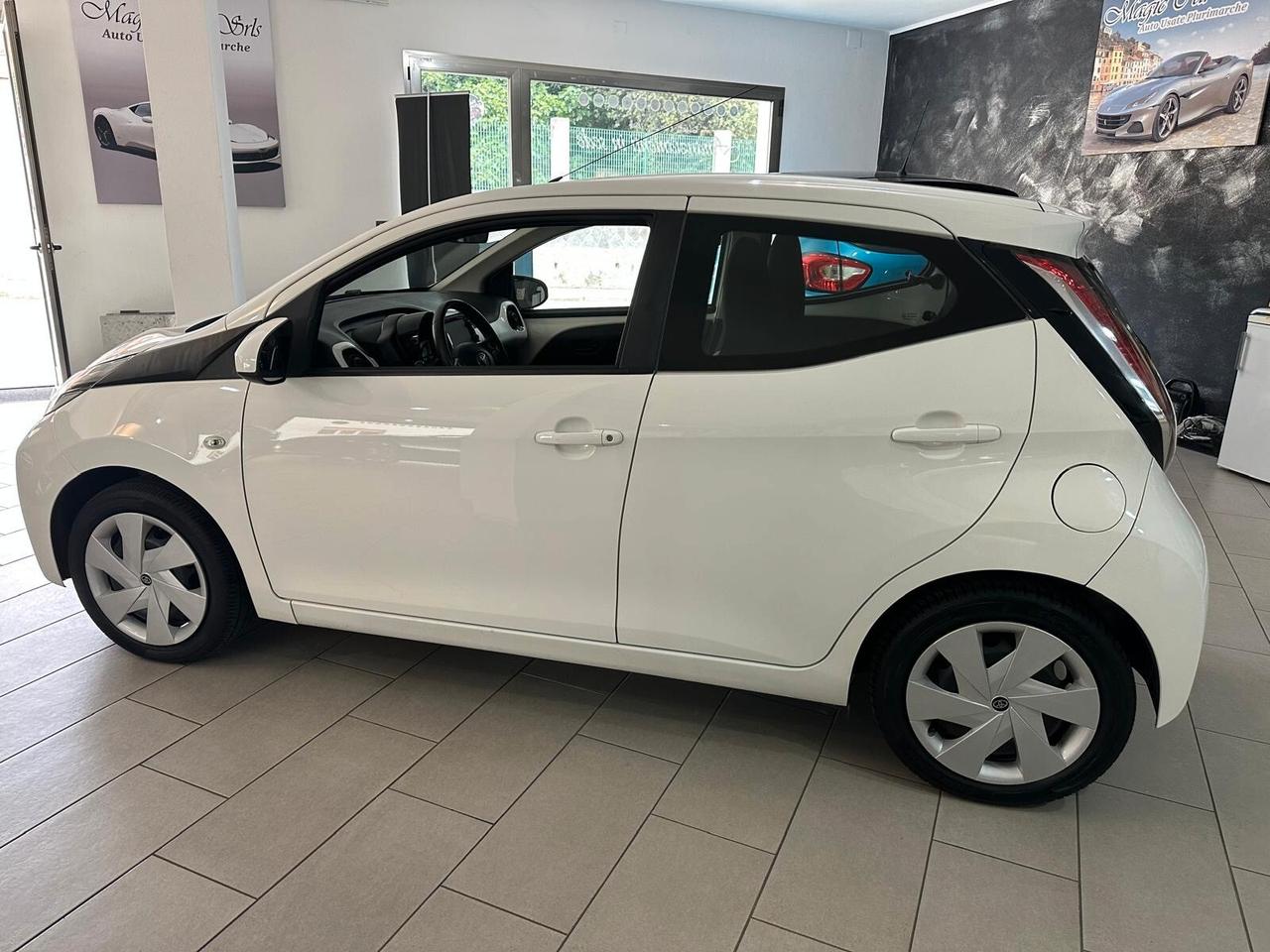 Toyota Aygo 1.0 VVT-i 69 CV 5 porte x-wave