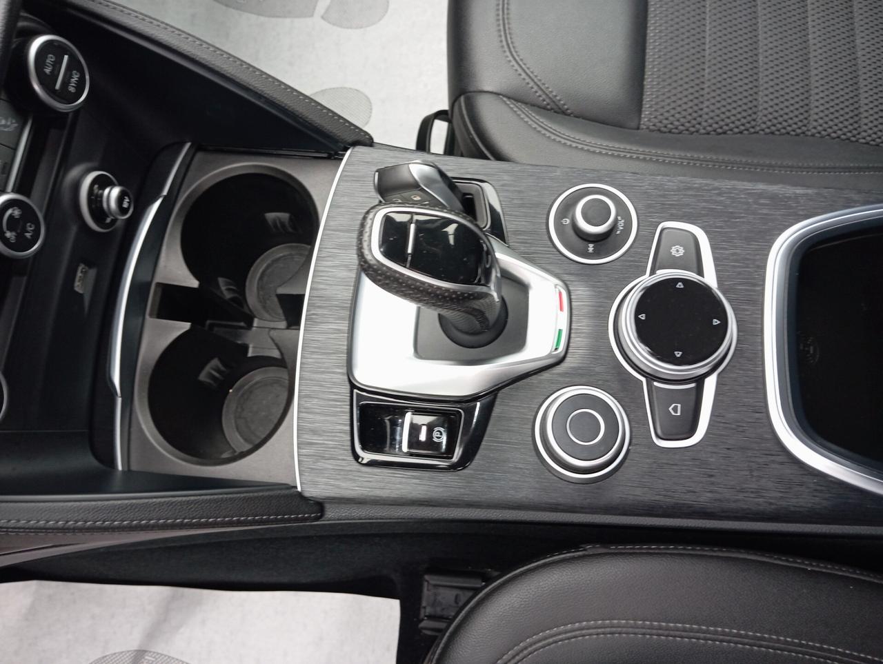 Alfa Romeo Stelvio 2.2 Turbodiesel 190 CV AT8 Q4 Executive