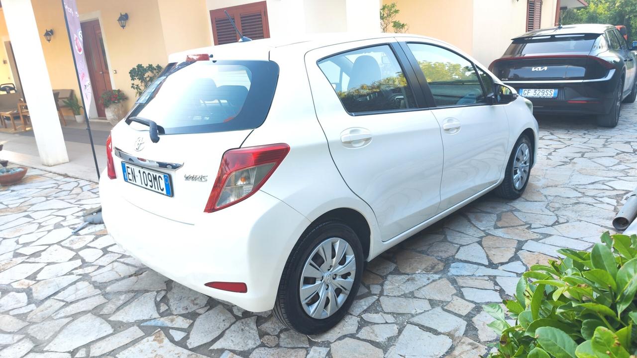 Toyota Yaris 1.4 D-4D 5 porte Lounge