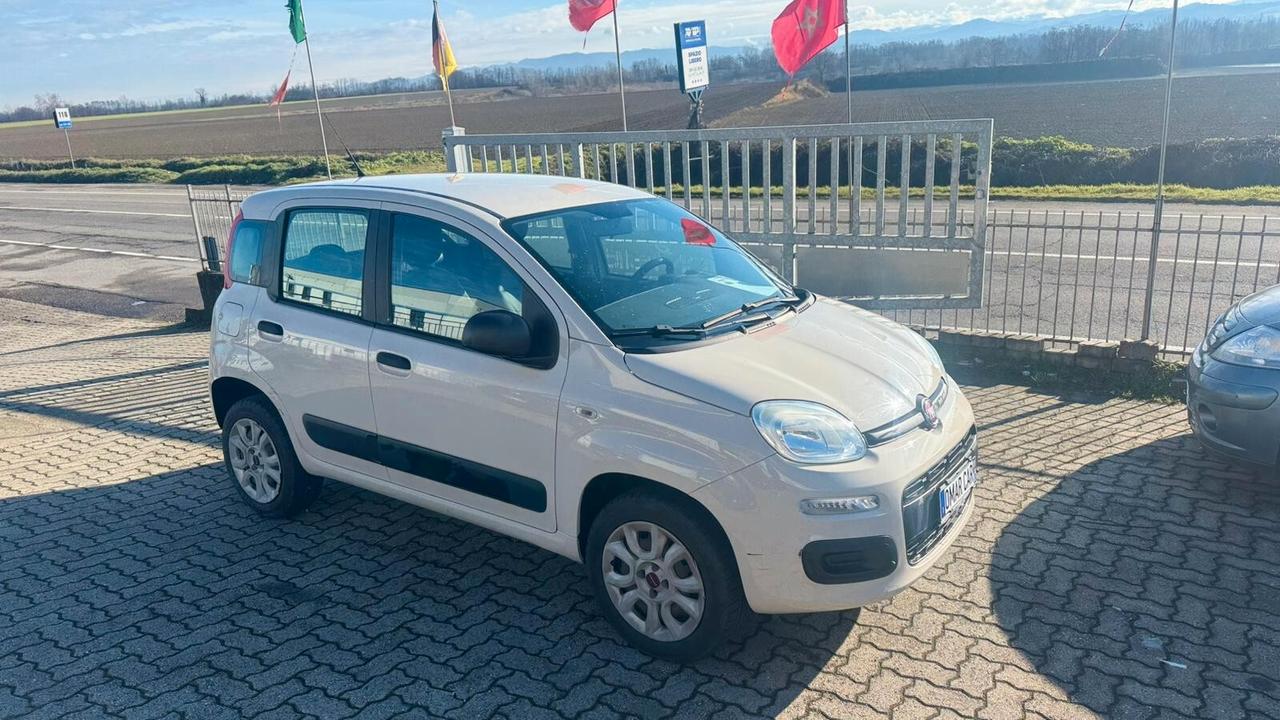 Fiat Panda 0.9 B/METANO 2017 NEOP.