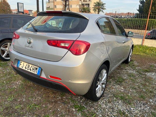 Alfa Romeo Giulietta 1.6 JTDm-2 105 CV Exclusive