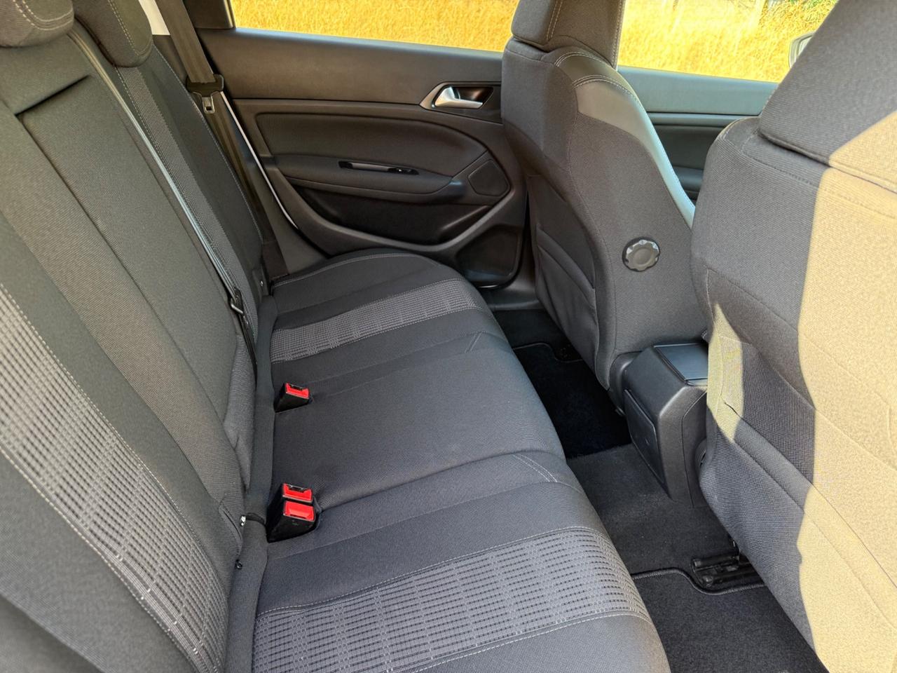 Peugeot 308 BlueHDi 130 S&S EAT8 SW Allure