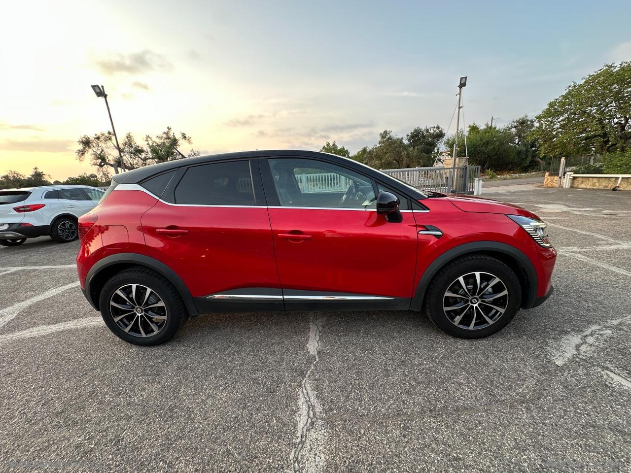 RENAULT Captur Hybrid E-Tech 145 CV Intens