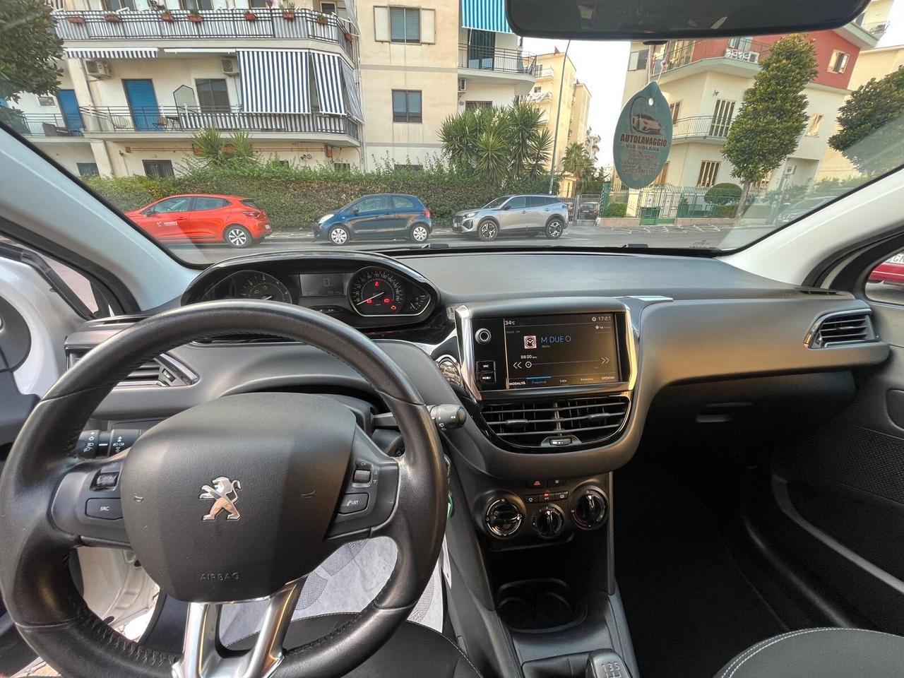 Peugeot 208 BlueHDi 75 5 porte Allure