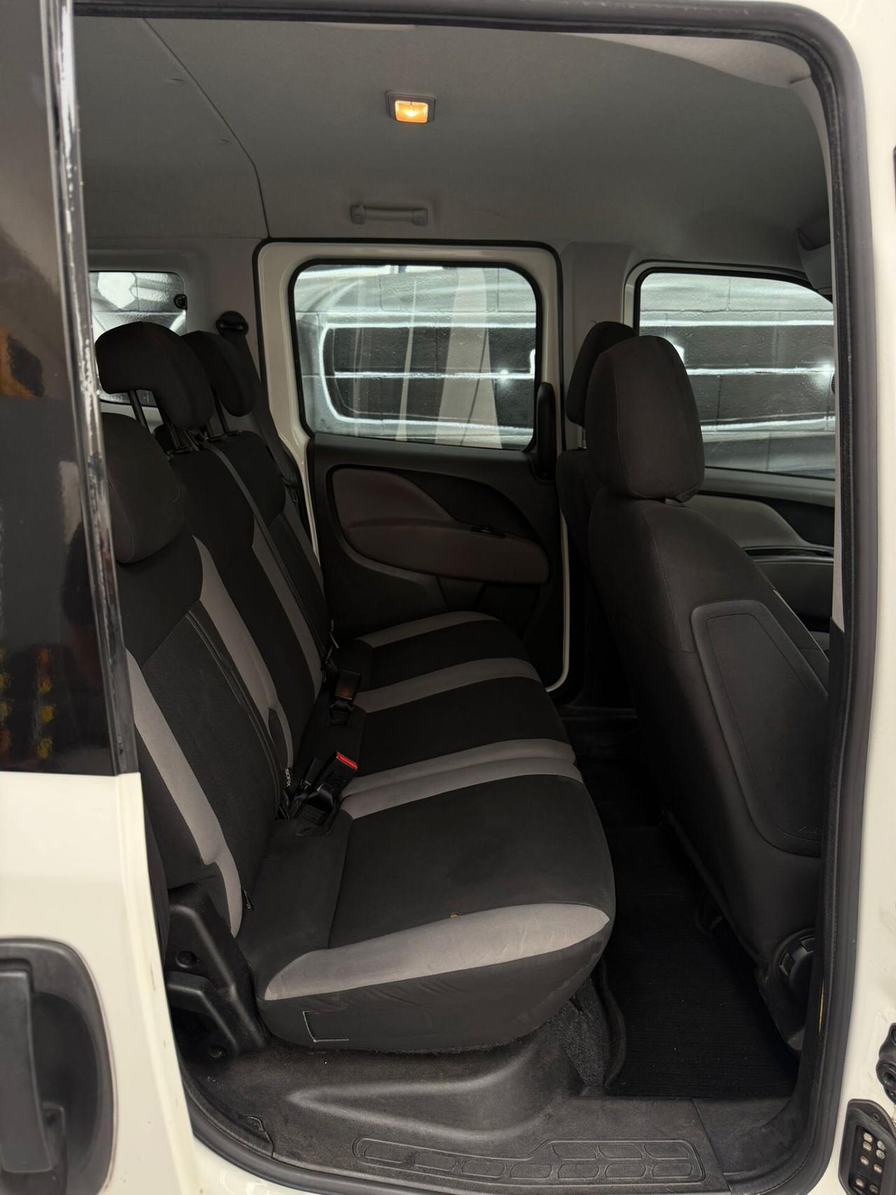Fiat Doblo II 2015 1.6 mjt 16v Easy 120cv 7 Posti