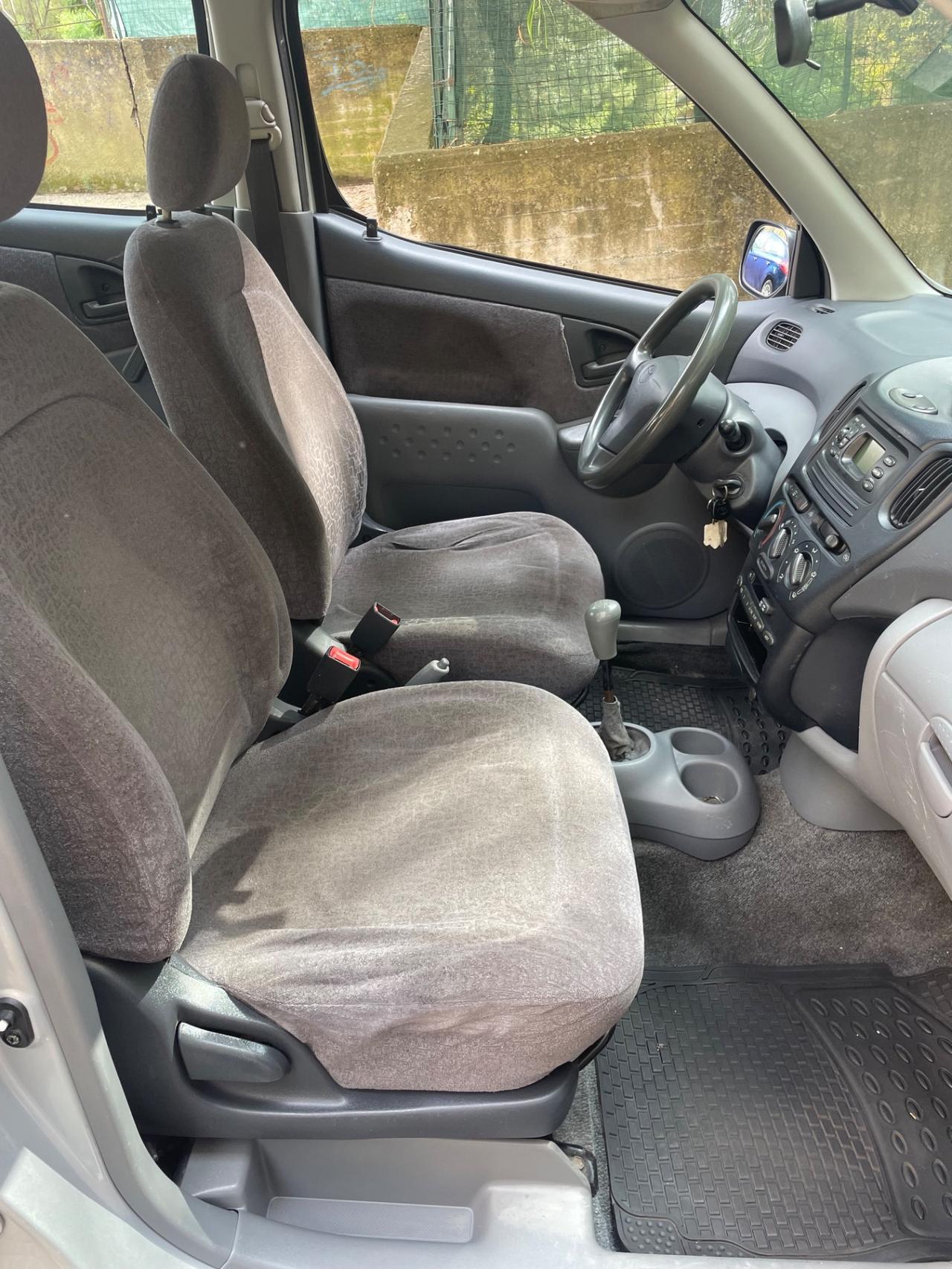 Toyota Yaris 1.3i 16V cat verso