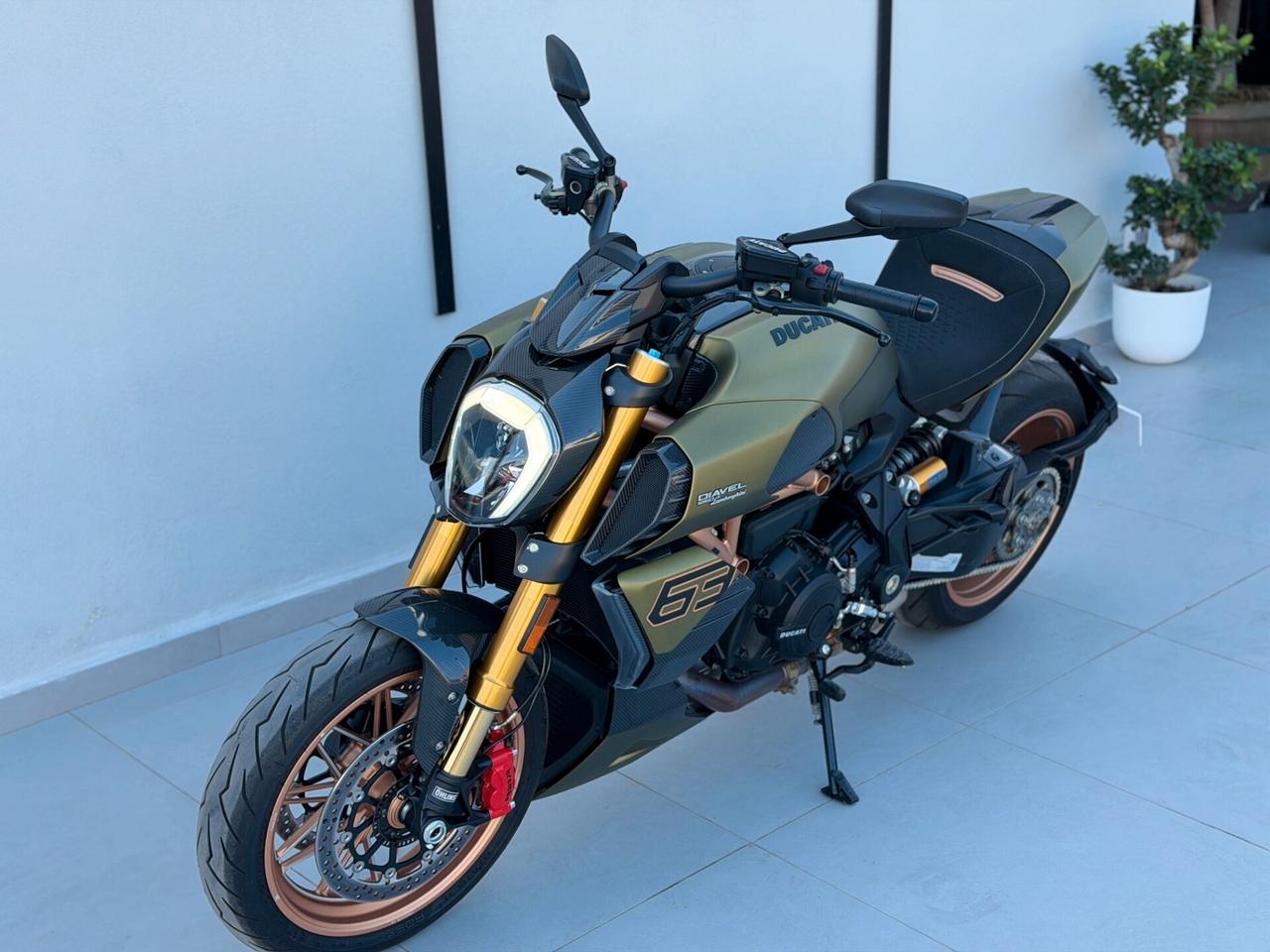 Ducati Diavel 1260 by LAMBORGHINI LIMITED EDITON N.556/630