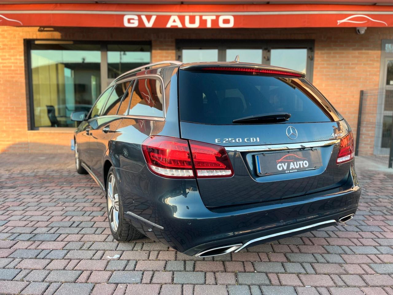 Mercedes E 250 4Matic Automatic Premium