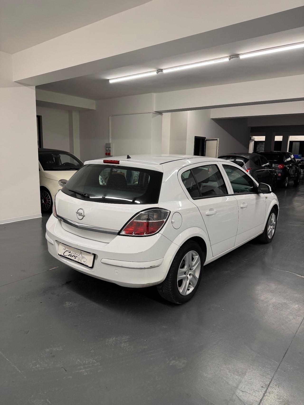 Opel Astra 1.4 16V GPL-TECH 5 porte Enjoy